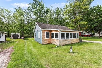 Great updated cottage with access to Patterson Lake and the - photo 2