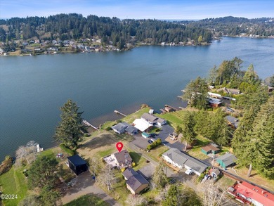 LAKEFRONT COASTAL RETREAT! Enjoy Approximately 90 feet of - photo 34