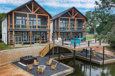 MOTIVATED SELLER WILL LOOK AT ALL OFFERS! This stunning - photo 34