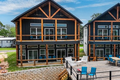 MOTIVATED SELLER WILL LOOK AT ALL OFFERS! This stunning - photo 37