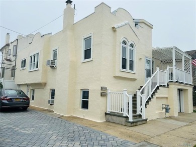 Beachside Stucco Legal 2 Family home on Double lot with Parking - photo 47