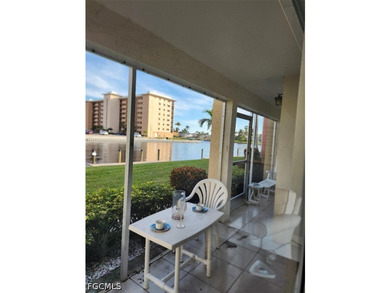 Direct Gulf Access END UNIT 1st Floor Condo in the waterfront - photo 10