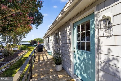 Welcome to your Charming Coastal Cottage Lifestyle! Exceptional - photo 8