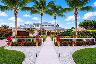 Pristine, and move-in ready, beautifully decorated custom - photo 2