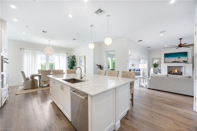 Pristine, and move-in ready, beautifully decorated custom - photo 6