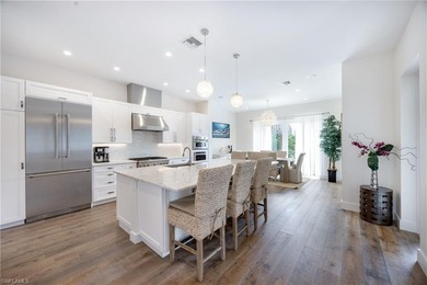 Pristine, and move-in ready, beautifully decorated custom - photo 7