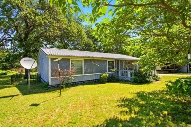Lake Home For Sale in Madill, Oklahoma