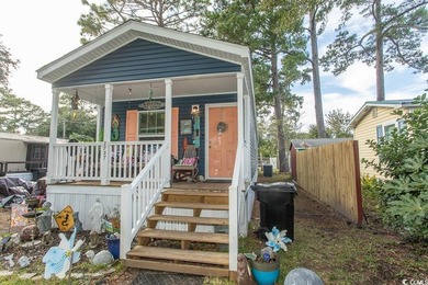 Welcome to Crystal Lake on the border of Surfside Beach and - photo 1