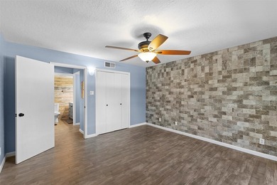 Stylish & Convenient Condo Living in Ridge Park! Welcome to this - photo 11