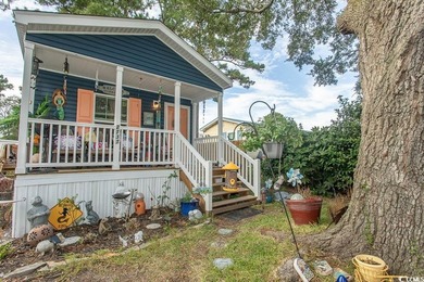 Welcome to Crystal Lake on the border of Surfside Beach and - photo 2