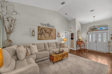 Welcome to your private 1 acre resort oasis! This 6 bedroom, 4 - photo 13