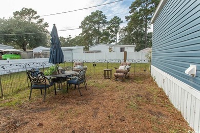 Welcome to Crystal Lake on the border of Surfside Beach and - photo 5