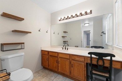 Stylish & Convenient Condo Living in Ridge Park! Welcome to this - photo 17