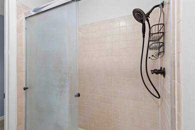 Stylish & Convenient Condo Living in Ridge Park! Welcome to this - photo 18