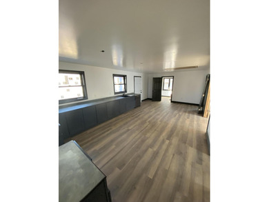 Beautiful bungalow style home. Set up for single floor - photo 19