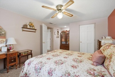 Beautiful 4 bedroom, 3 bath rambler on 1+ acre lot across the - photo 19