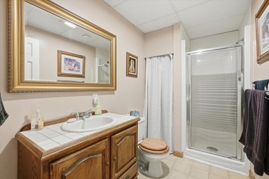 Beautiful 4 bedroom, 3 bath rambler on 1+ acre lot across the - photo 20