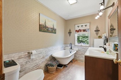 Beautiful 4 bedroom, 3 bath rambler on 1+ acre lot across the - photo 21