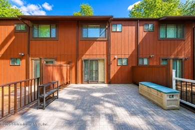 Welcome to 38 Stone Ln, Staten Island, NY 10314 - a - photo 21