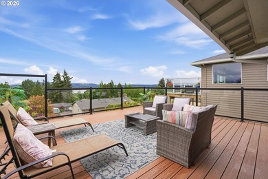 Columbia River view home with flexible living options and - photo 8