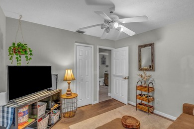 Welcome to your private 1 acre resort oasis! This 6 bedroom, 4 - photo 42