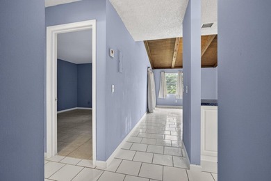 SELLER IS OFFERING A CREDIT TOWARD THE BUYER'S CLOSING COSTS! - photo 5