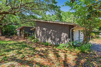Welcome to this beautiful, spacious, 3-bedroom, 2 bath home in - photo 2