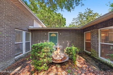 Welcome to this beautiful, spacious, 3-bedroom, 2 bath home in - photo 3