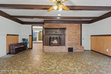Welcome to this beautiful, spacious, 3-bedroom, 2 bath home in - photo 7