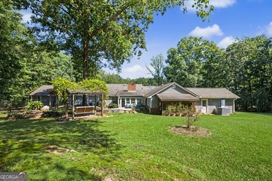 I am excited to feature this exceptional 4-bedroom, 3-bathroom - photo 12