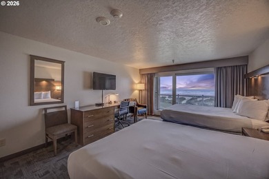Wake up to breathtaking views and the sound of the Pacific Ocean - photo 12