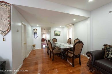 Welcome to this spacious and uniquely designed single-family - photo 13