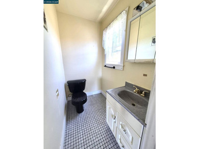 LOCATION, LOCATION, LOCATION! 826 CARLSTON AVE 2,104 SQFT SFR - photo 15
