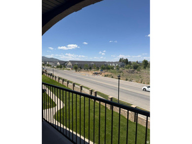 Welcome to this amazing TOP LEVEL 3 bedroom and 2 full Bathroom - photo 15