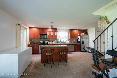 Welcome to this spacious and uniquely designed single-family - photo 16