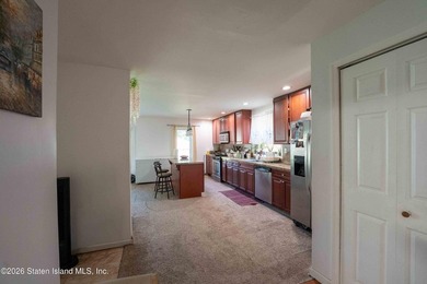 Welcome to this spacious and uniquely designed single-family - photo 20