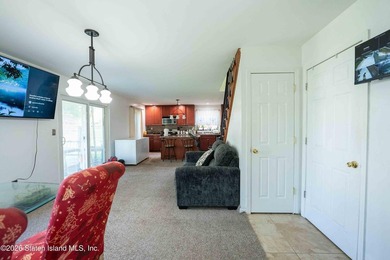 Welcome to this spacious and uniquely designed single-family - photo 24