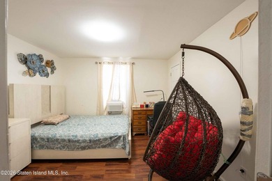 Welcome to this spacious and uniquely designed single-family - photo 28