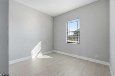 Welcome to this beautifully maintained 4-bedroom, 2-bath home - photo 9