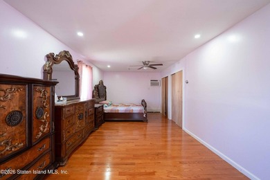 Welcome to this spacious and uniquely designed single-family - photo 34