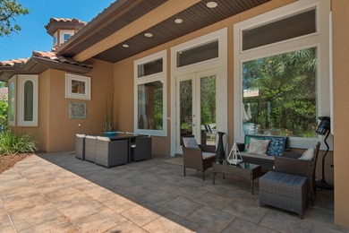 Beautiful Mediterranean home located in the sought after - photo 36