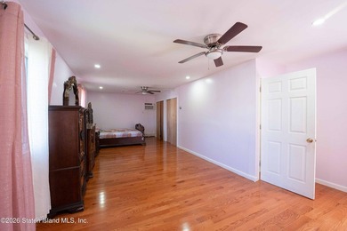 Welcome to this spacious and uniquely designed single-family - photo 38