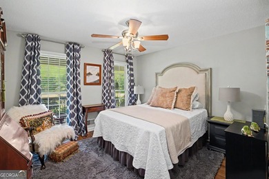 I am excited to feature this exceptional 4-bedroom, 3-bathroom - photo 39