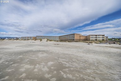 Wake up to breathtaking views and the sound of the Pacific Ocean - photo 45