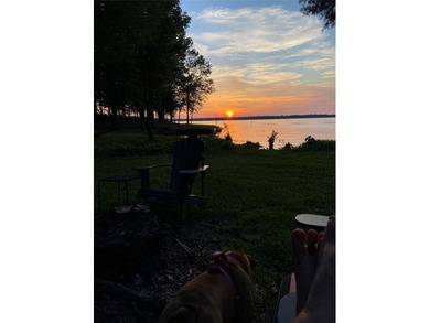 Rustic Lakefront Log Home with Stunning Sunsets No HOA - photo 7