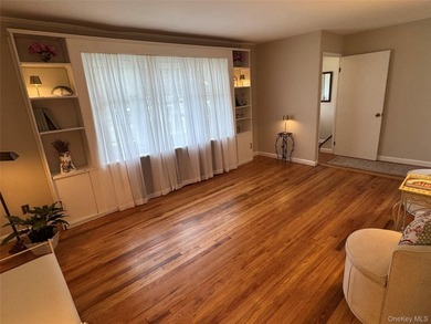 Newly renovated home with a 2nd floor apartment! This cheerful - photo 3