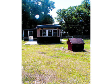 This updated, 2-bedroom, 1.5-bath mobile home, built in 1973 - photo 2