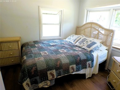 This updated, 2-bedroom, 1.5-bath mobile home, built in 1973 - photo 9