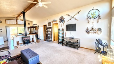 Discover this charming home nestled in a fantastic neighborhood - photo 15