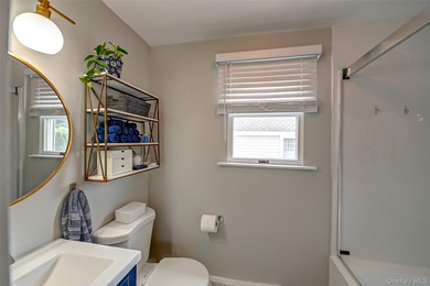 Welcome to this beautifully updated Colonial in the heart of - photo 15